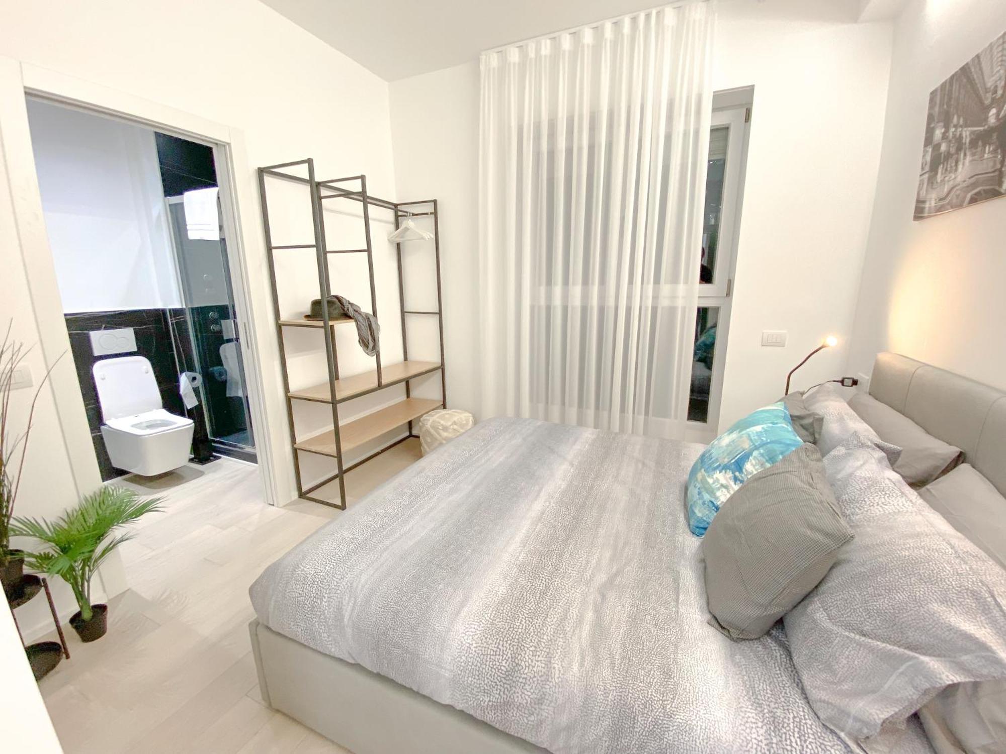 Cardano - 5 Min From Station Apartment
