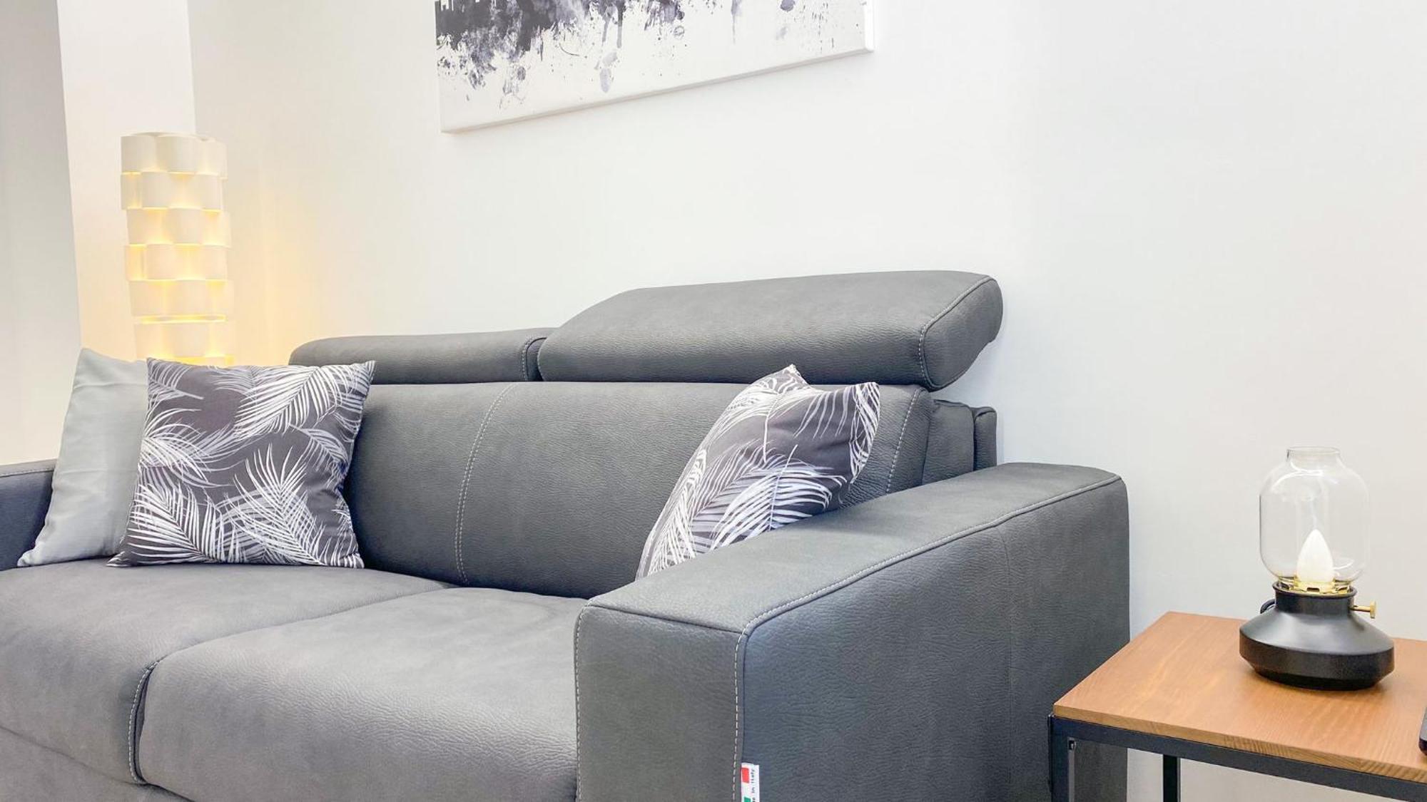 Cardano - 5 Min From Station Appartamento *